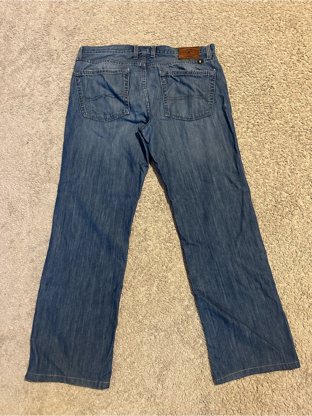 Lucky Brand Men's Medium Blue Straight Jeans - Picture 2 of 8
